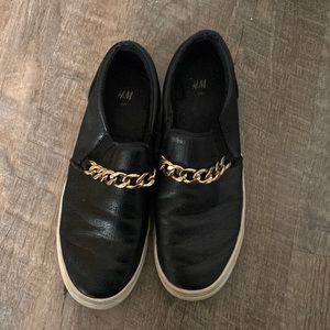 H&M chain slip ons